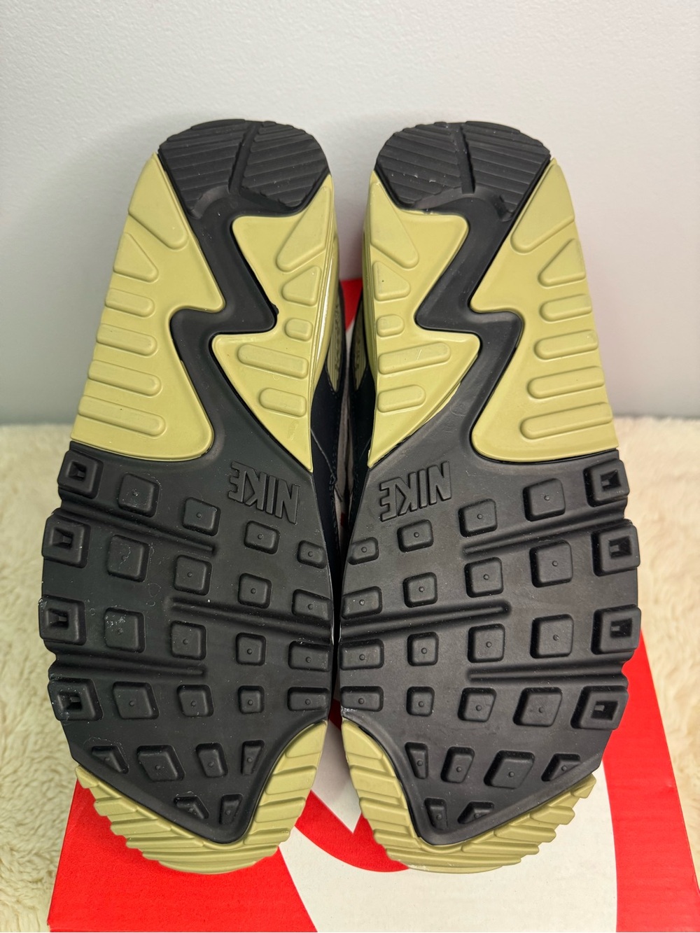 Nike Air Max 90 Neutral Olive Light Bone/College Grey Suede Sneakers DM0029-011 - Picture 5 of 6